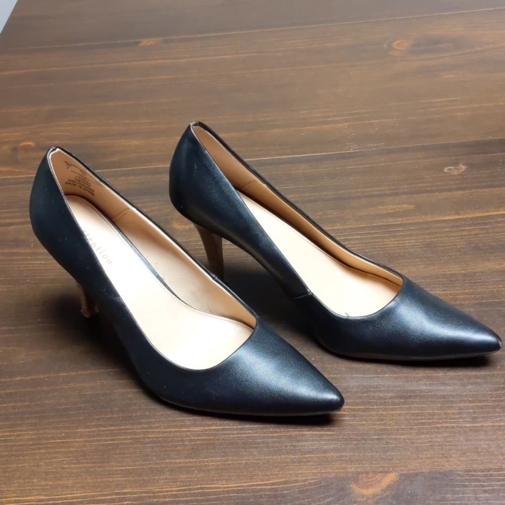 Pointed Toe black heels